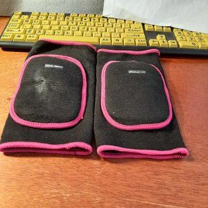 Eulant Adult/Kids Knee Pads Pink Size M Worn Once Excellent Condition